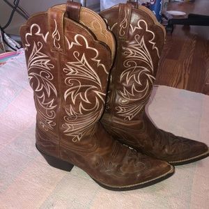 Women’s Ariat size 8.5 boot